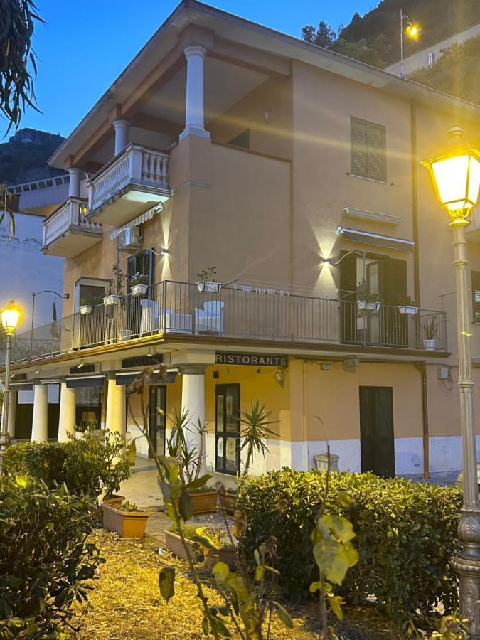 Apartamento Sissi House Salerno Exterior foto