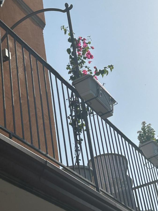 Apartamento Sissi House Salerno Exterior foto