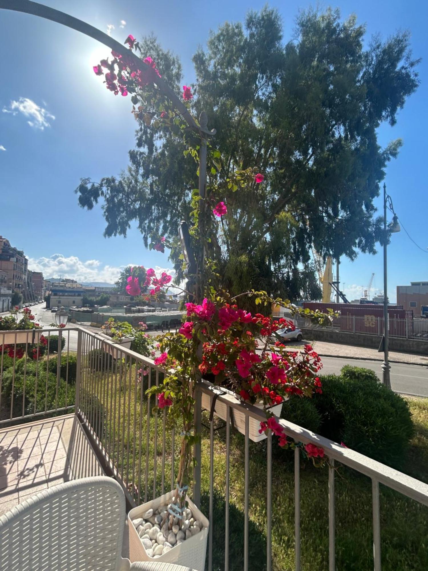 Apartamento Sissi House Salerno Exterior foto